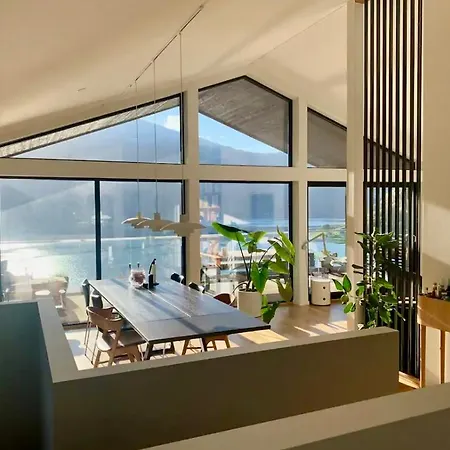 Amazing Fjordview Over ホテル ソンダル