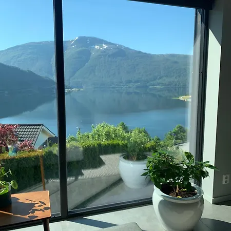 Amazing Fjordview Over Sogndal